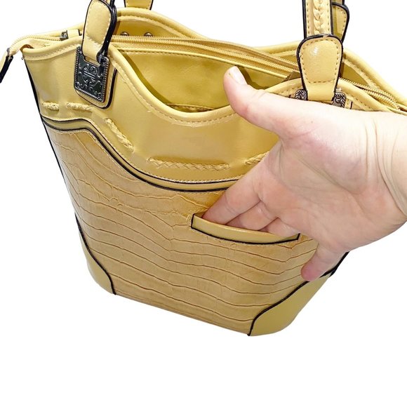 Beuno Yellow Faux Crocodile Shoulder Bag - Picture 12 of 16